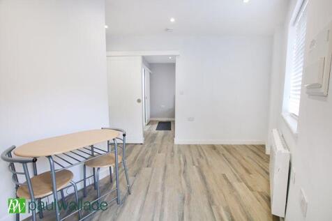 Lounge/ Kitchen