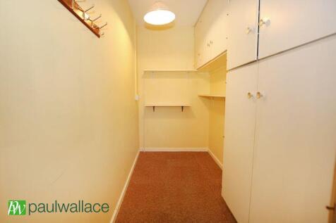 Walk-In Wardrobe
