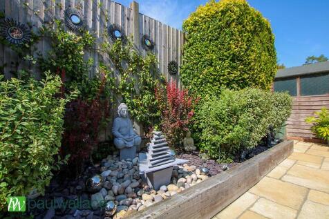Garden Ornaments &amp; Fountain