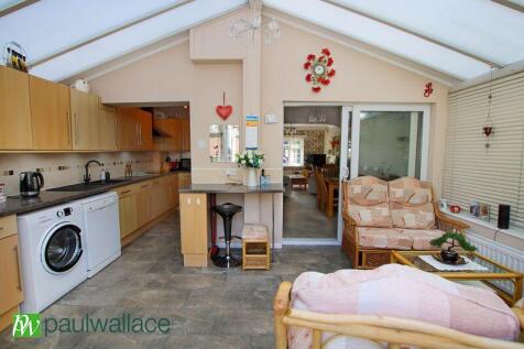 Conservatory to Kitchen &amp; Lounge