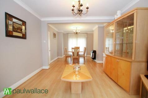 Open Plan Lounge/Dining Area