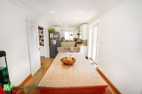 Dining Area to Kitchen