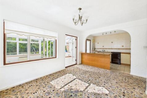 Dining/Kitchen