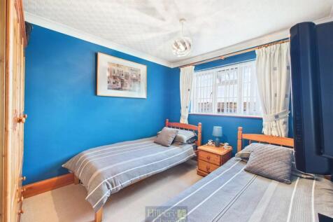 2nd Bedroom