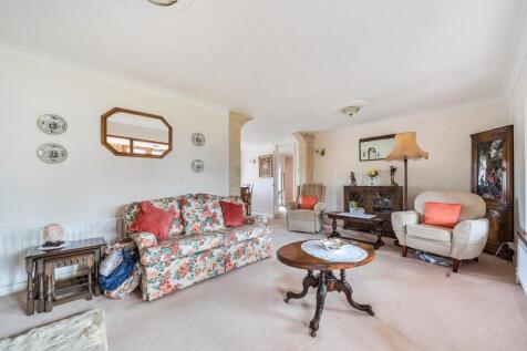 1370261-16-68f62707b157e