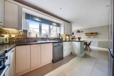 1382334-3-691c4c44d9858