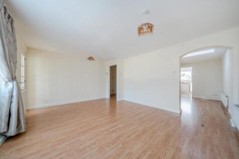 1385072-5-69258eb34e115