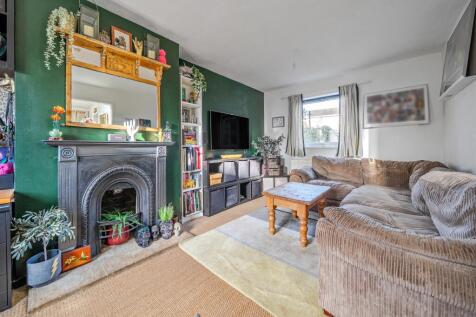 1383891-5-69258f4eda198