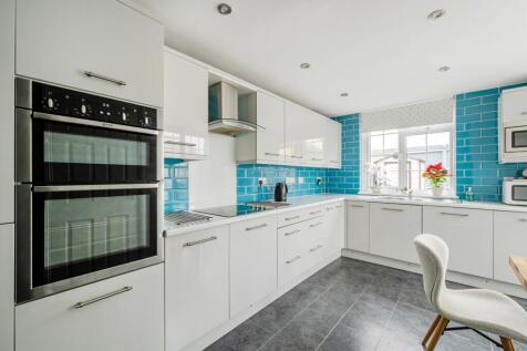 1385540-10-69285749dd6c6