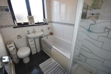 BATHROOM SUITE