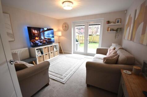 FAMILY LOUNGE