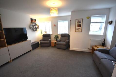 FAMILY LOUNGE