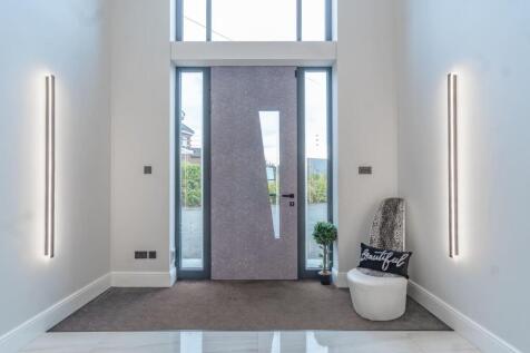 ENTRANCE HALLWAY