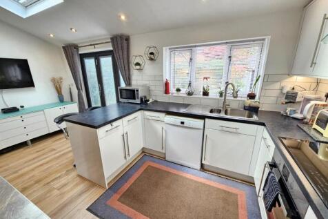 OPEN PLAN KITCHEN/BREAKFAST ROOM