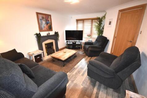 FAMILY LOUNGE