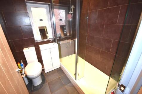 SHOWER SUITE