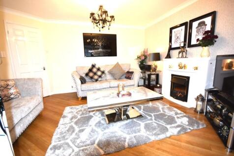 FAMILY LOUNGE