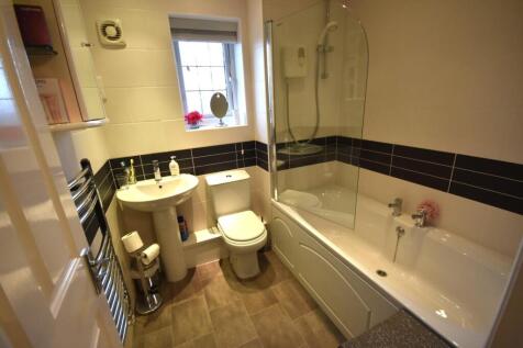BATHROOM SUITE