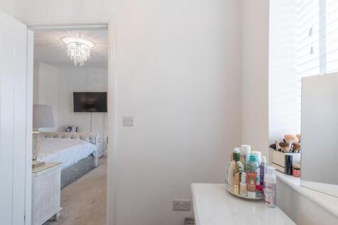 DRESSING AREA