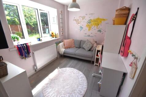 STUDY/PLAYROOM
