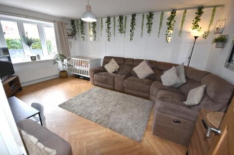 FAMILY LOUNGE