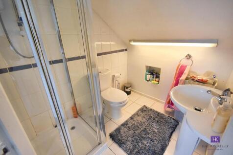 ENSUITE SHOWER ROOM