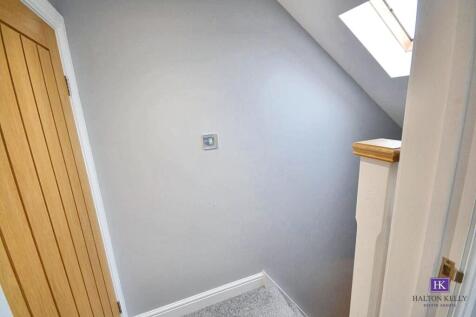 SECOND FLOOR LANDING