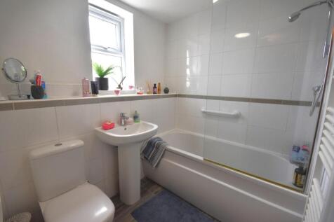 BATHROOM SUITE