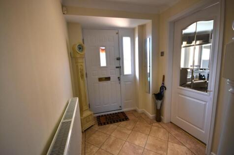 THROUGH ENTRANCE HALL