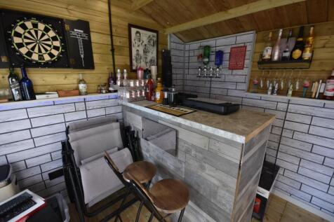 OUTDOOR CABIN