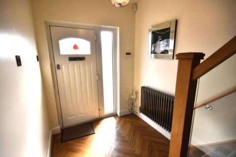 ENTRANCE HALLWAY