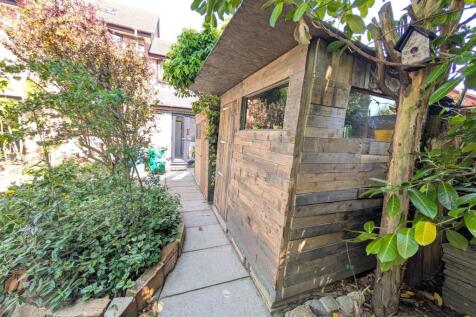 Back Garden 4.jpg