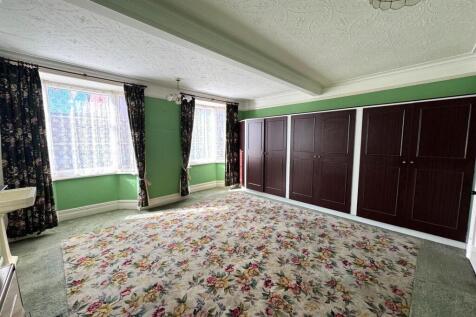 bedroom1.jpg