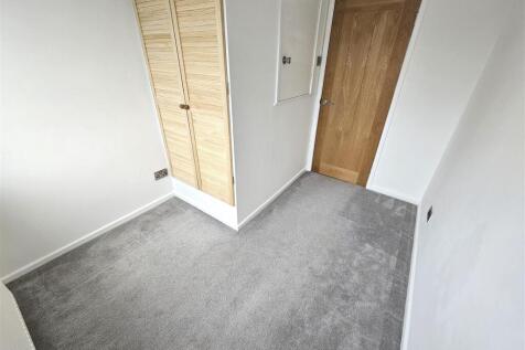 Bedroom 4.jpg