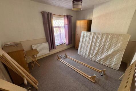 mainbedroom.jpg