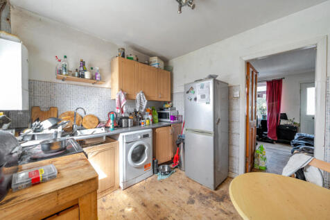 1305154-9-68401bd...