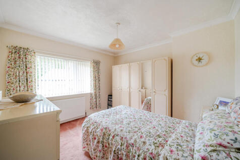 1299758-5-68386b0...