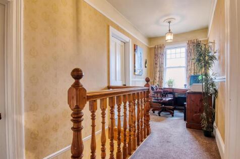 142 Higham Rd Rushden-63_HDR.jpg