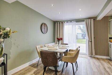 46 Boundary AVe Rushden-2.jpg