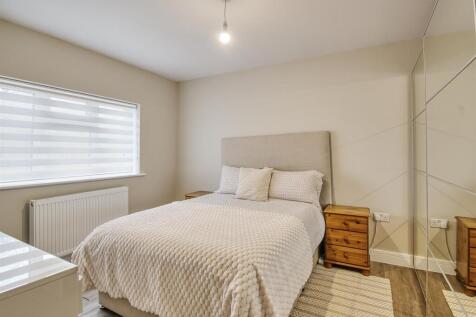 46 Boundary AVe Rushden-8.jpg