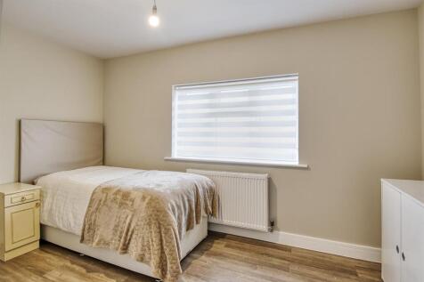 46 Boundary AVe Rushden-9.jpg