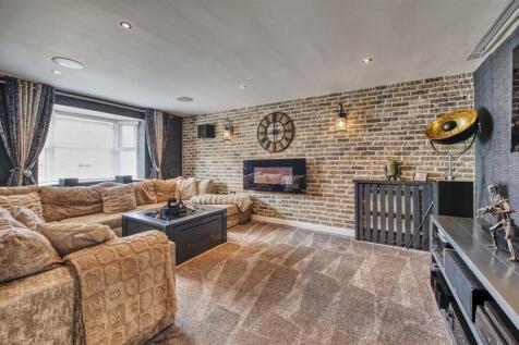 16 Nightingale Way-1.jpg