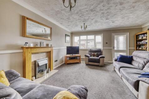 -127 Torrington Rd Wboro-55_HDR-03.jpg