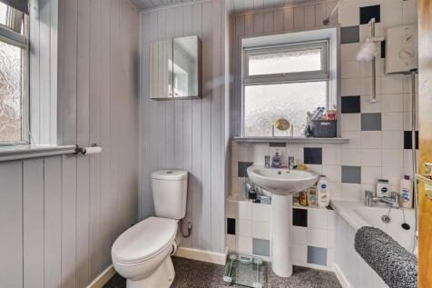 -127 Torrington Rd Wboro-15_HDR-11.jpg