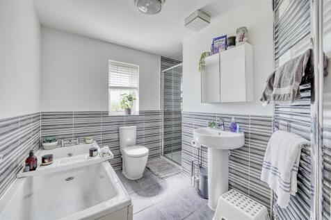 -24 WIllmot Rd Rushden-65_HDR-17.jpg
