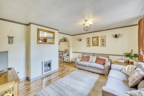 -39 Defurness Drive Raunds-16_HDR-04.jpg