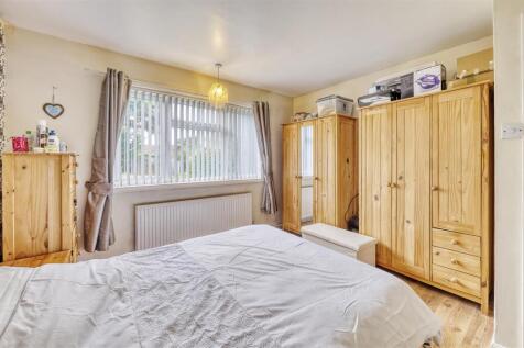 44 Russell Way Higham-4.jpg