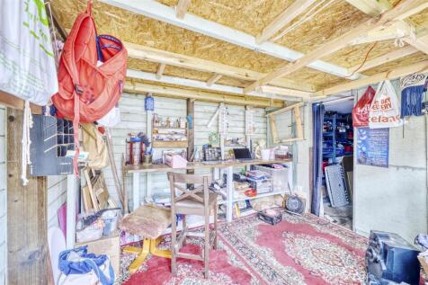 5 Franciscan Close Rushden-8.jpg