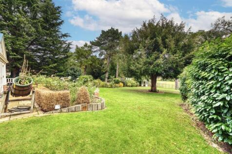 Tollbar Rd Islip-8.jpg