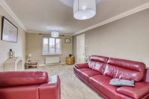 8 Jennings Close Higham-3.jpg